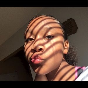 Meet your Posher, Thalia